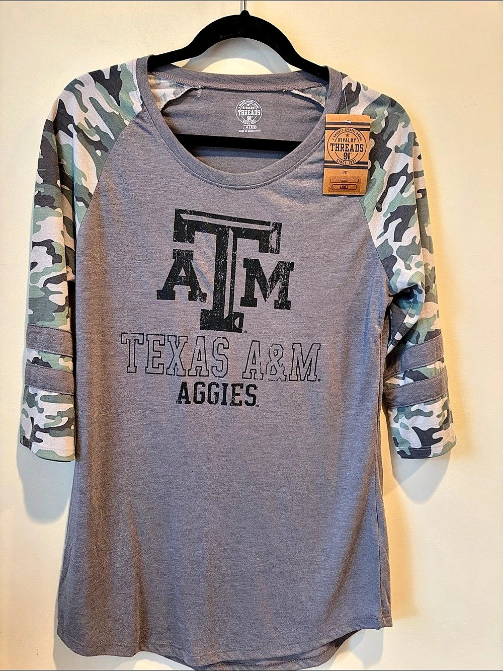 Texas A&M Rivalry Threads 91 Women's Camo Raglan 3/4 Sleeve Size Medium NWT